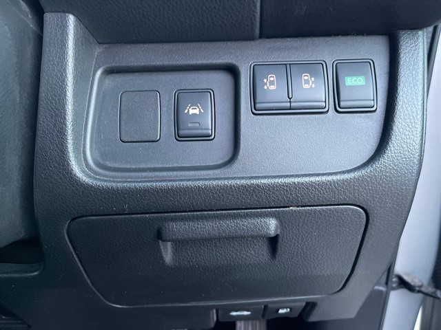 Used Nissan Serena