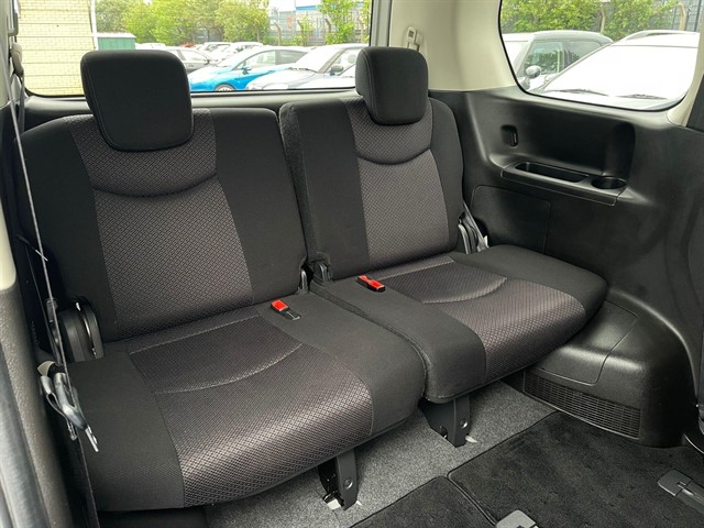 Used Nissan Serena