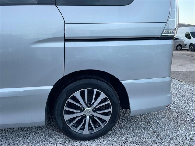 Used Nissan Serena
