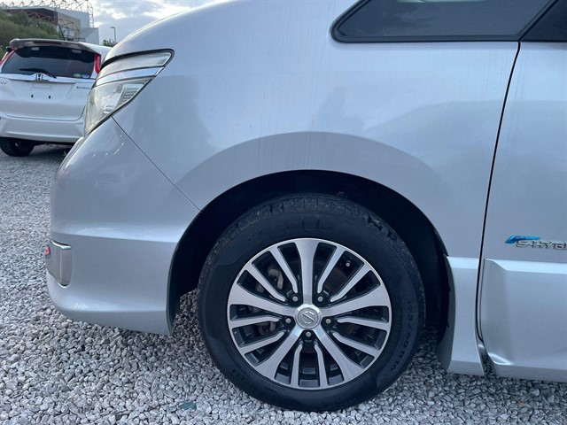 Used Nissan Serena