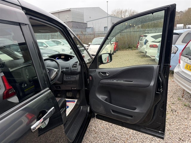 Used Nissan Serena
