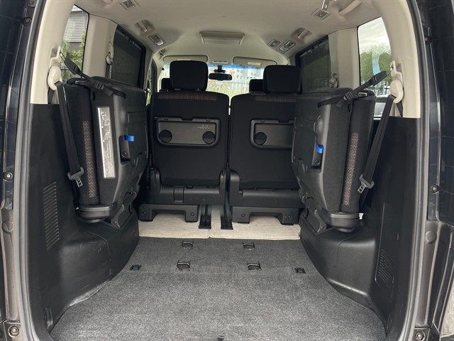 Used Nissan Serena