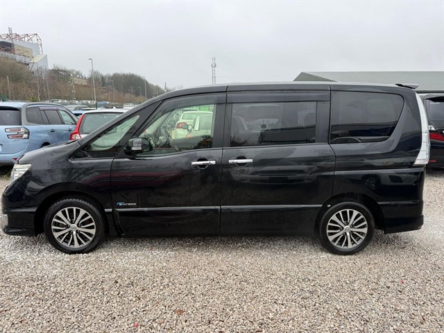 Used Nissan Serena