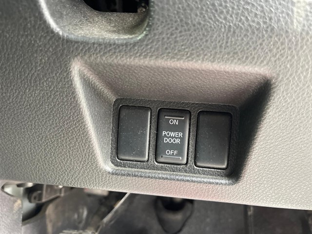 Used Nissan Serena