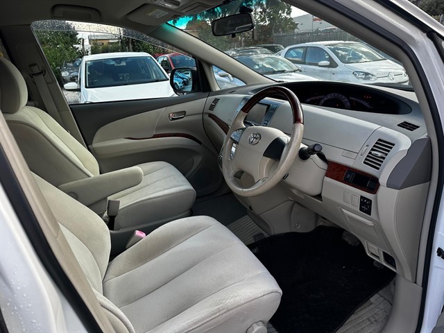 Used Toyota Estima