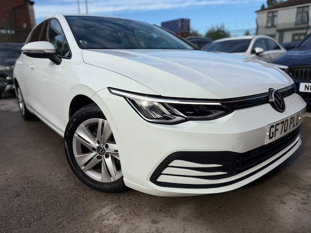 2020 VOLKSWAGEN GOLF 1.5 ETSI MHEV LIFE DSG EURO 6 S S 5DR 14,795 14,795... photo