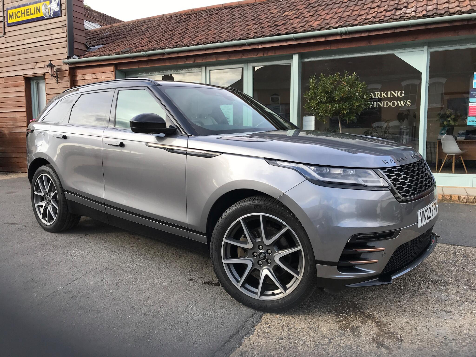 2022 Land Rover Range Rover Velar