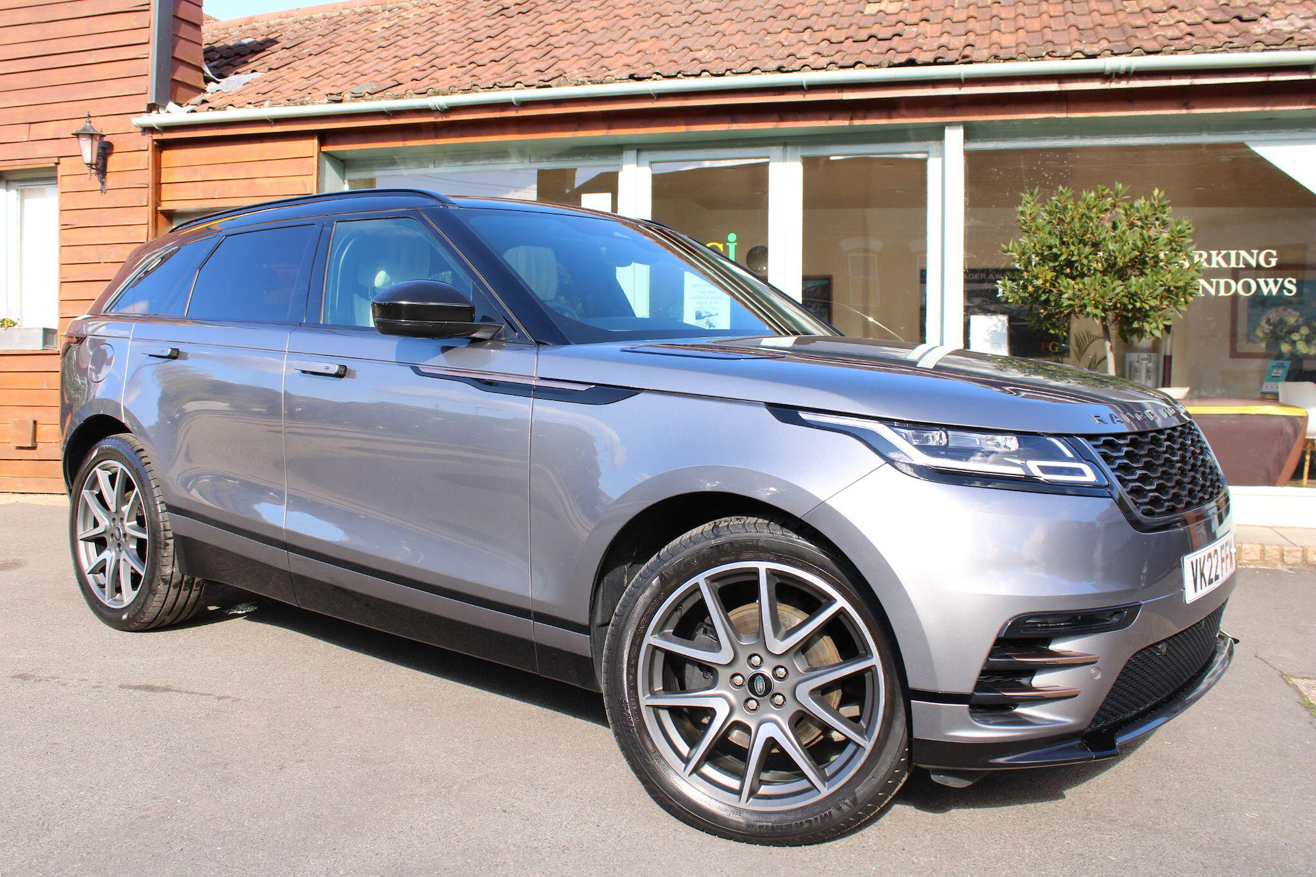 2022 Land Rover Range Rover Velar