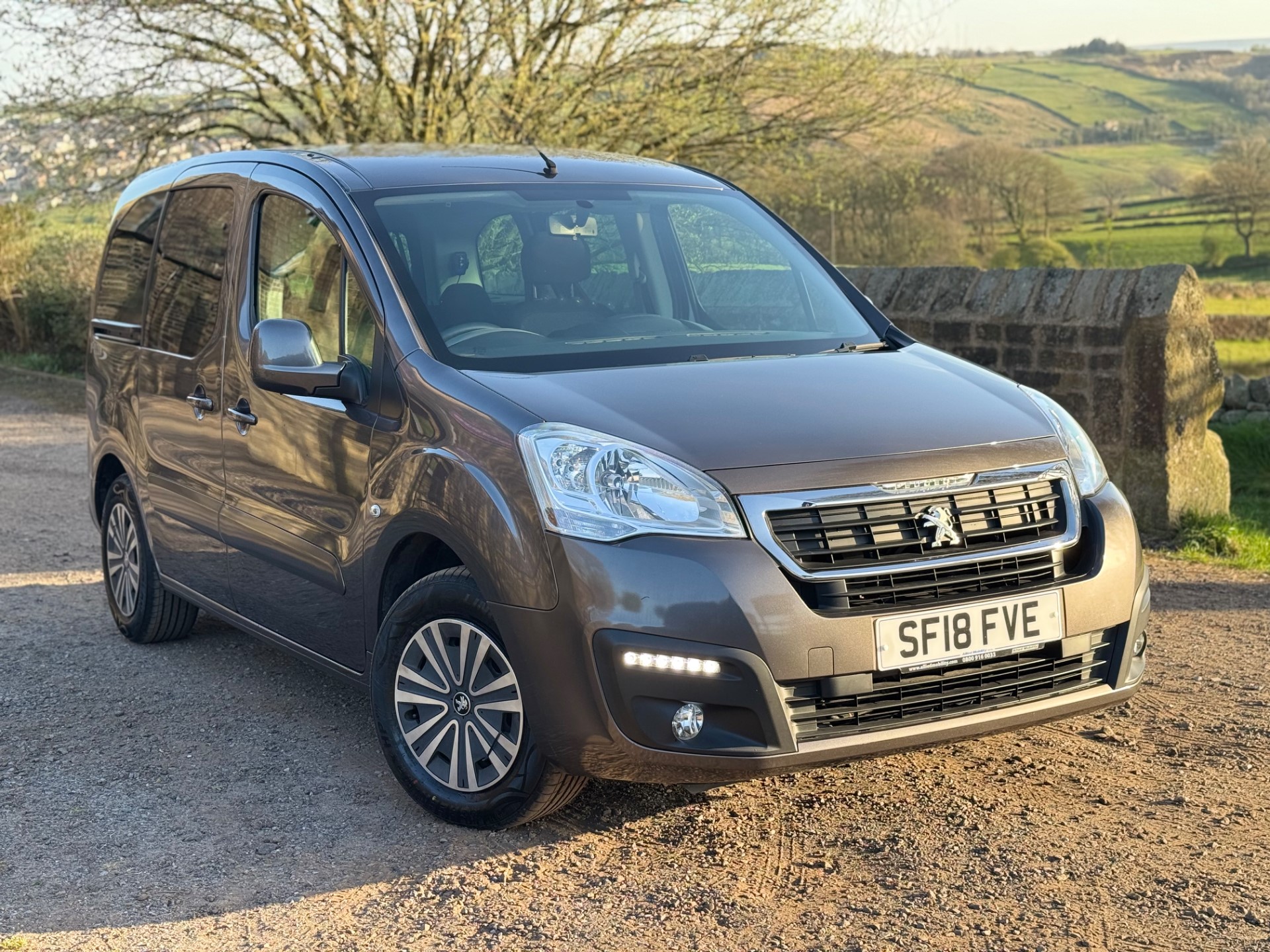 Peugeot Vans Buy Peugeot Partner Peugeot Partner Automatic For
