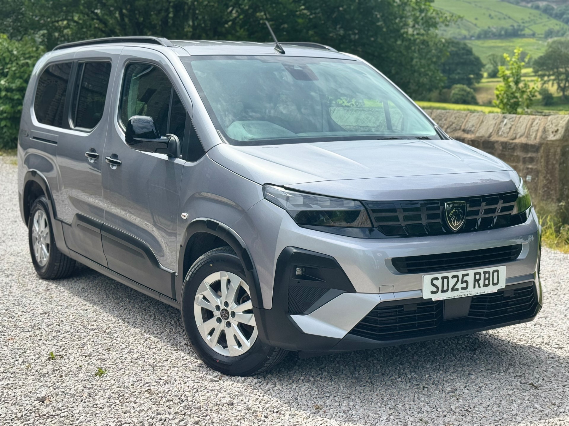 2025 Peugeot Rifter