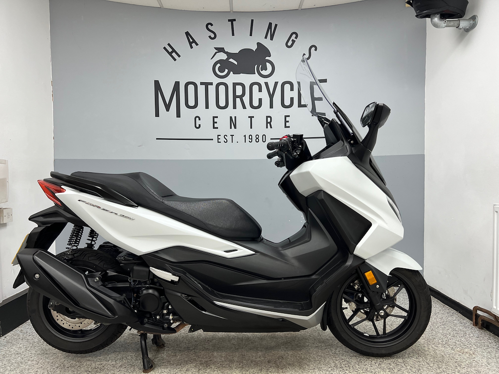 Used Honda Forza 350 350 Scooter Petrol CVT V-Belt Euro 5 (30 ps