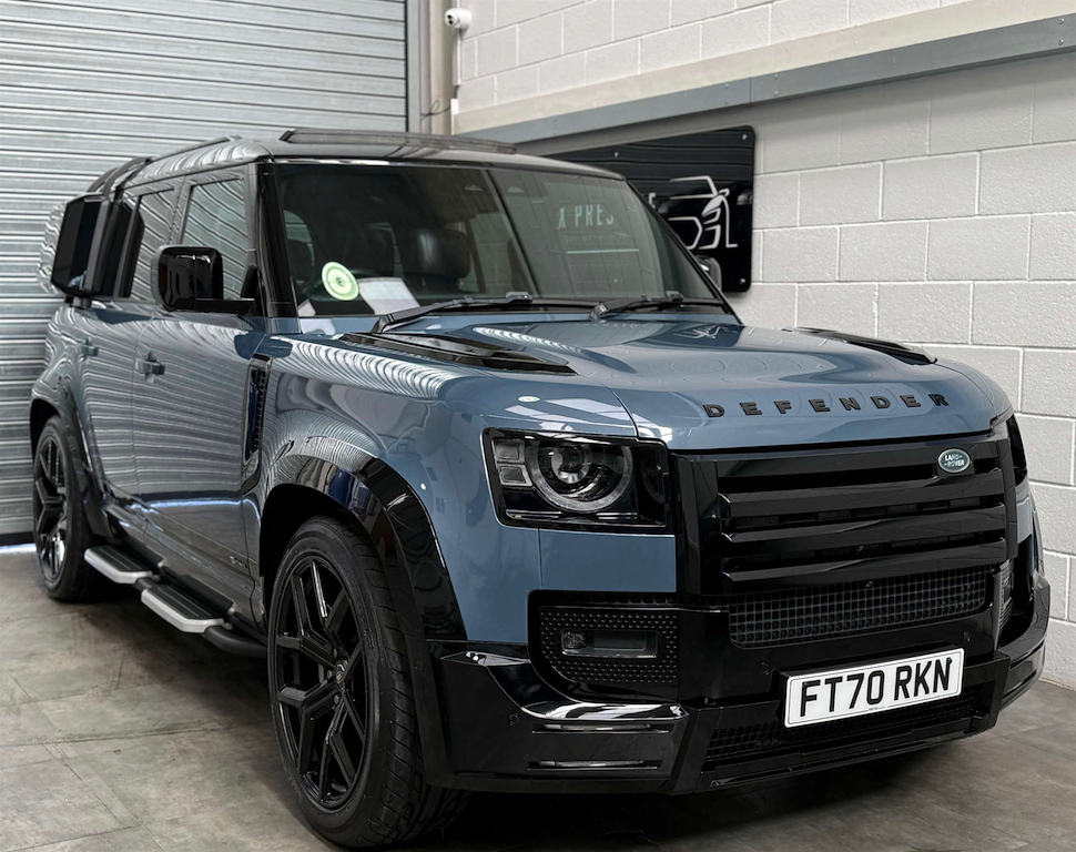 Land Rover Defender