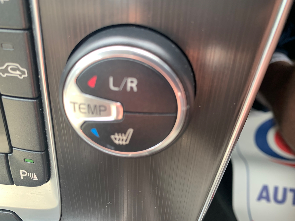 2015 15 VOLVO V40