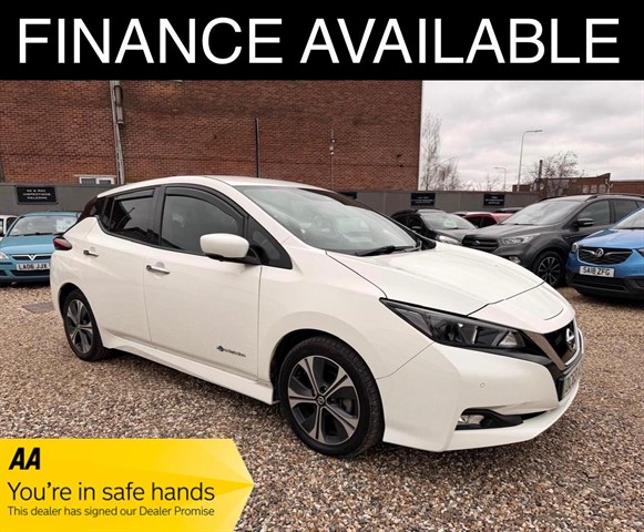2020 NISSAN LEAF 40KWH N CONNECTA AUTO 5DR 8,995 8,995 ULEZ COMPLIANT REG 2020 69... photo