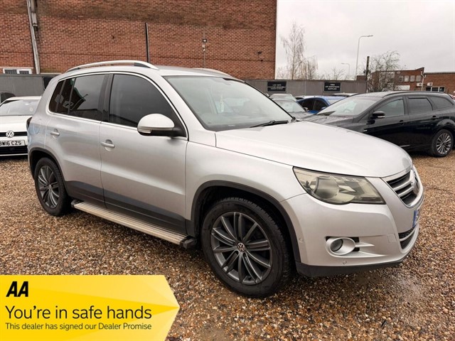 2009 VOLKSWAGEN TIGUAN 2.0 TDI SPORT AUTO 4WD EURO 4 5DR 3,795 3,795 REG 2009... photo