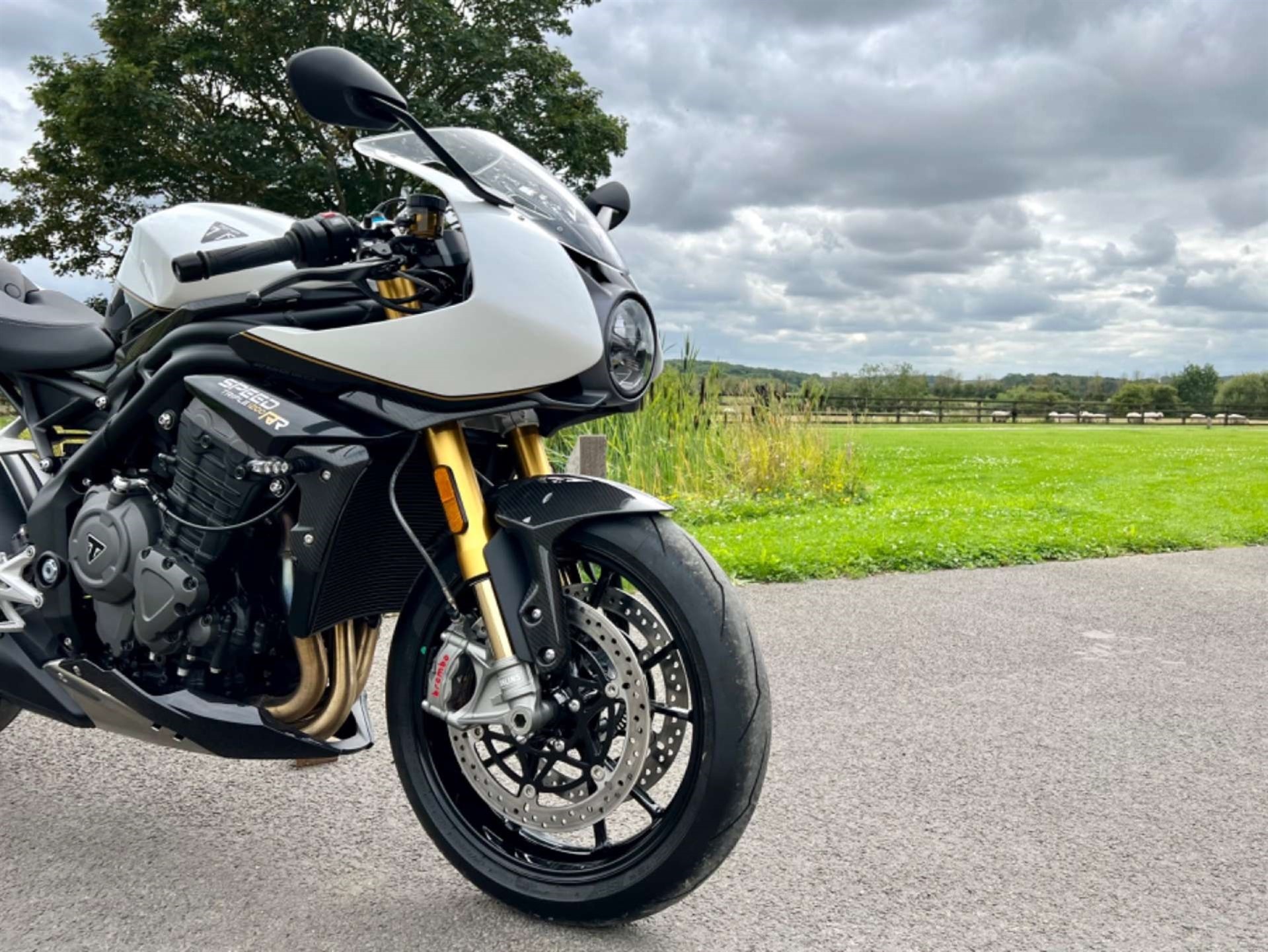 New Bike 1050 1920 ALLROAD PRO APEX XPLR AXS – Berria Bikes