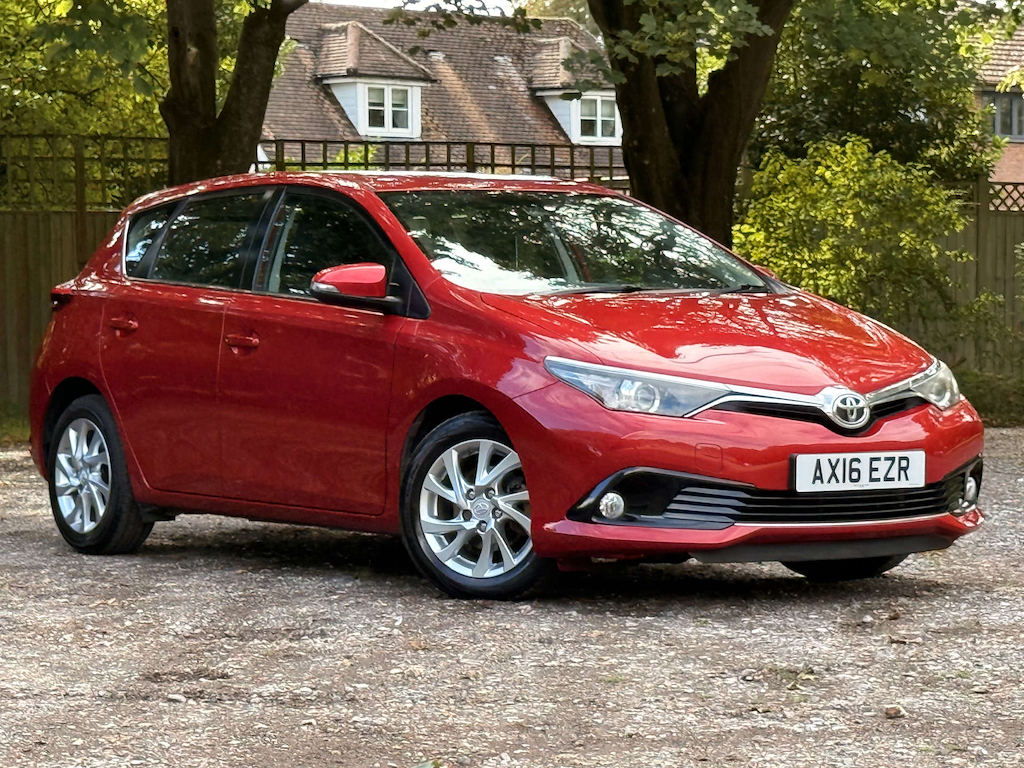 2016 Toyota Auris