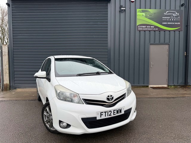 2012 YARIS SR VVT I 4,490 4,490 90.29 ULEZ COMPLIANT REG 2012 12 REG... photo