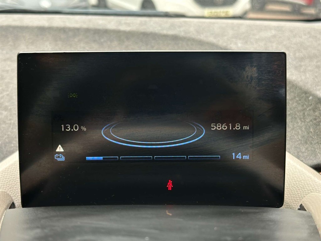 2022 BMW i3 — image 17