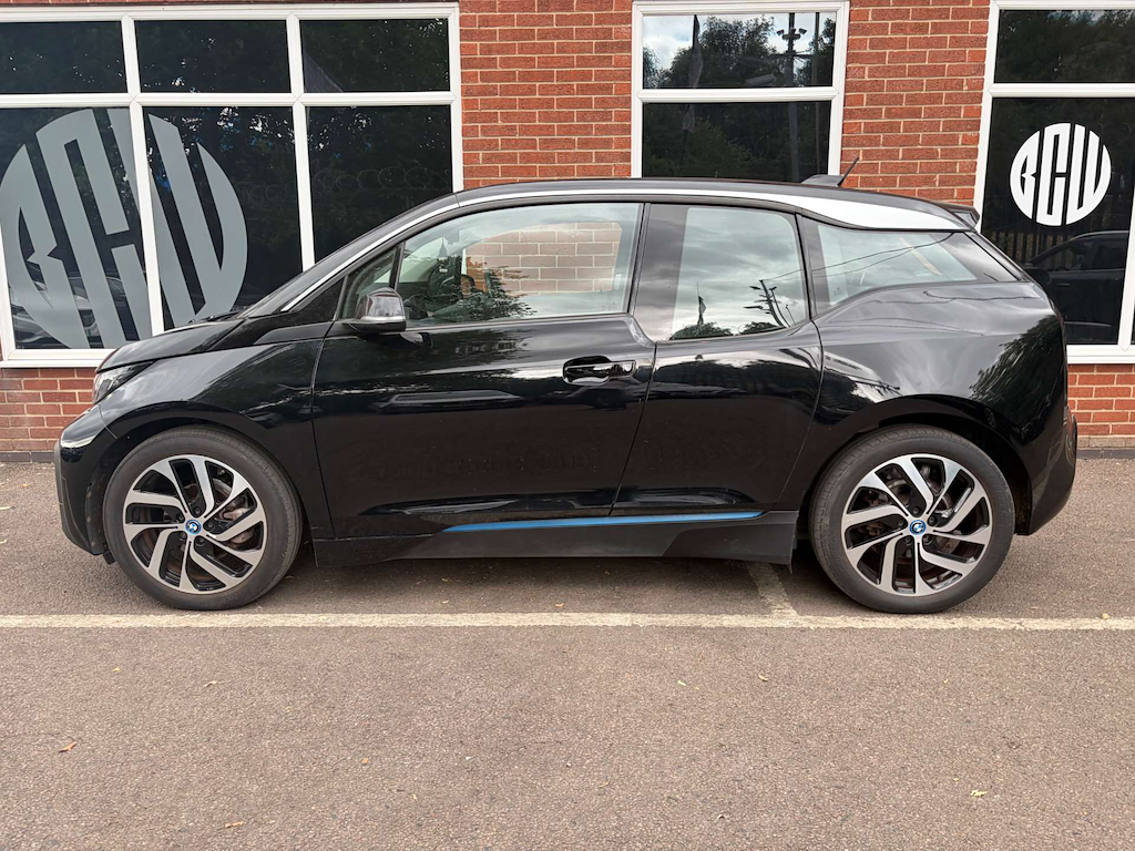 2020 BMW i3 — image 3