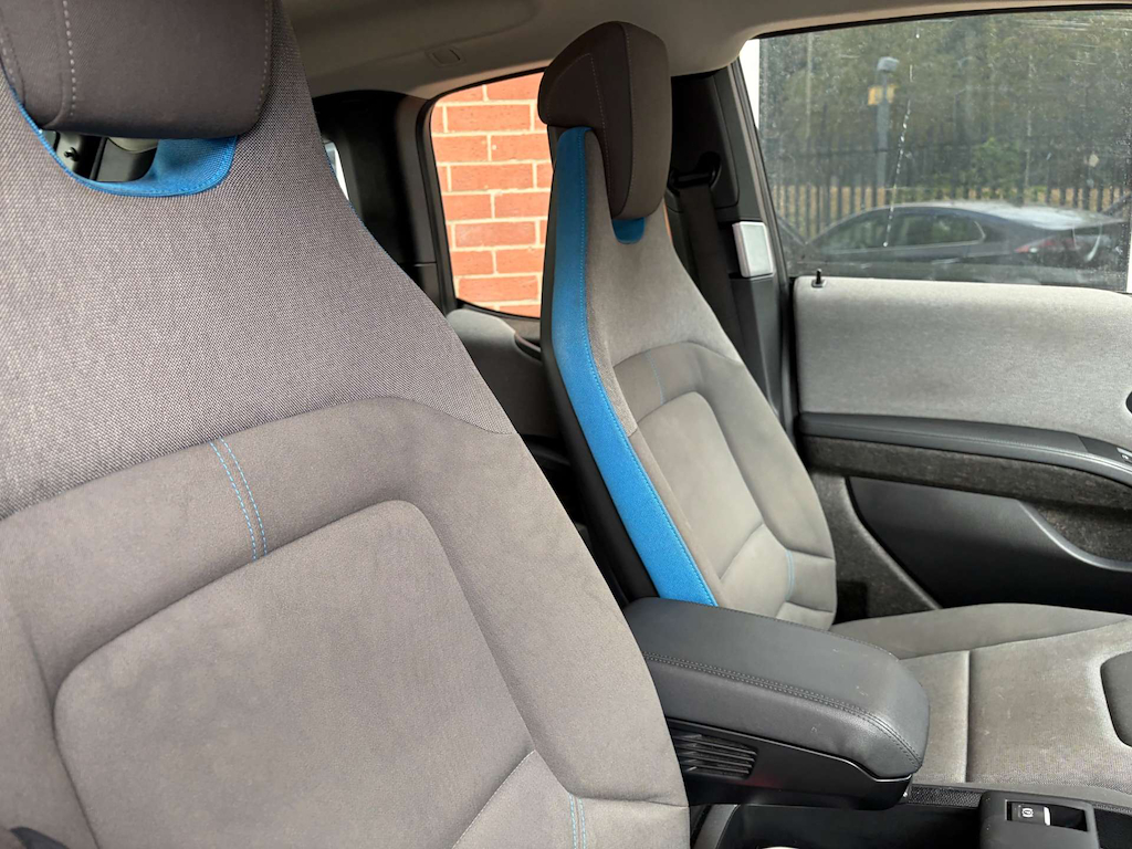 2020 BMW i3 — image 12