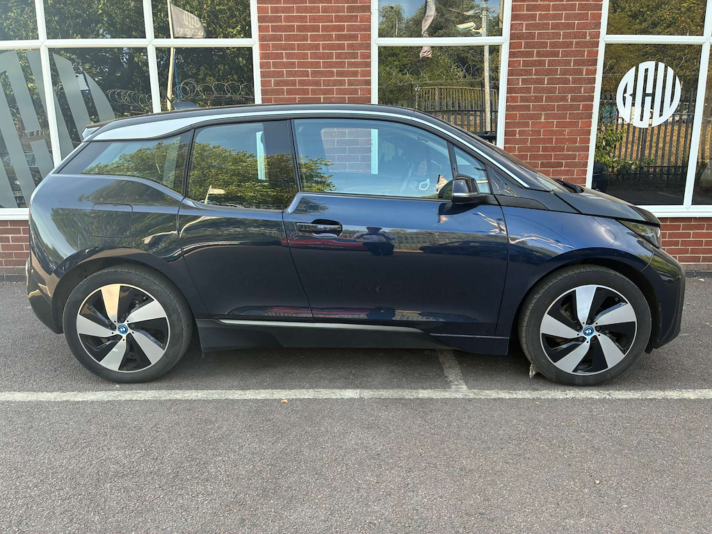 2020 BMW i3 — image 7