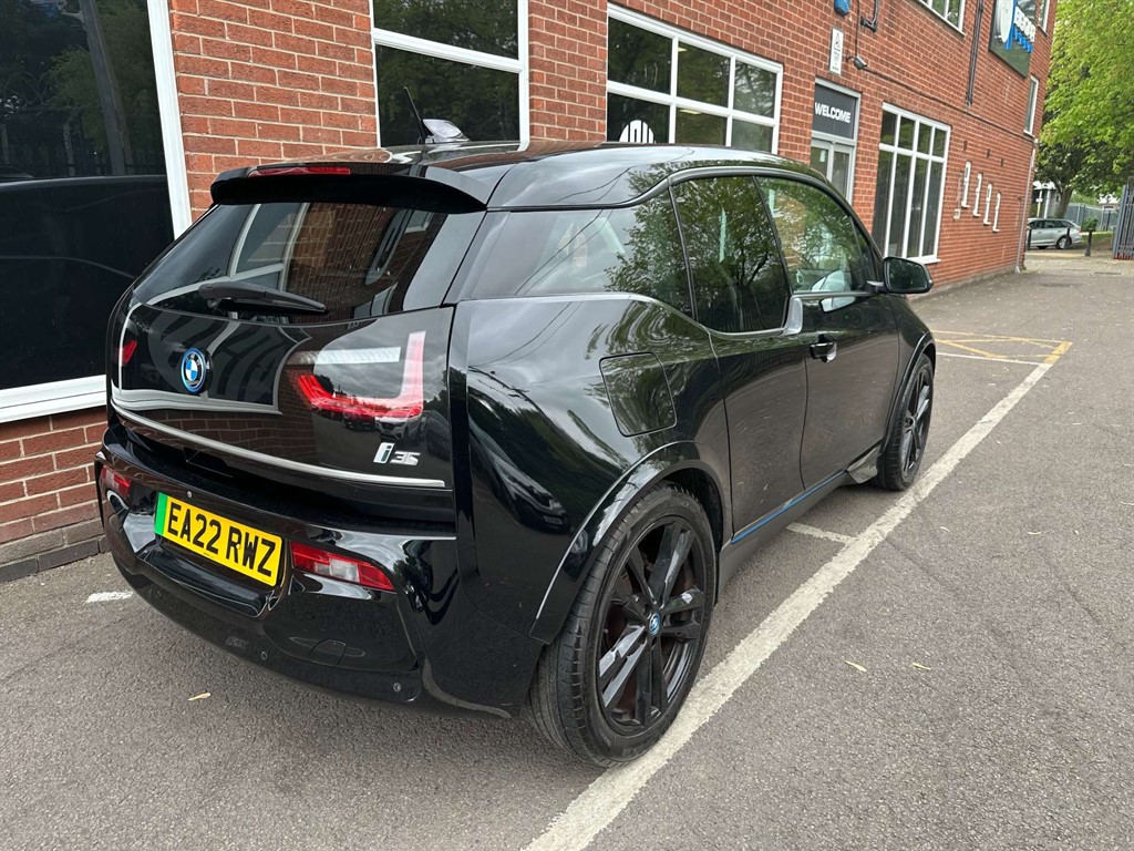 2022 BMW i3 — image 5