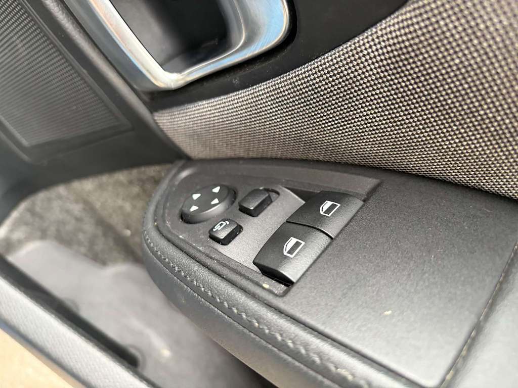 2020 BMW i3 — image 28