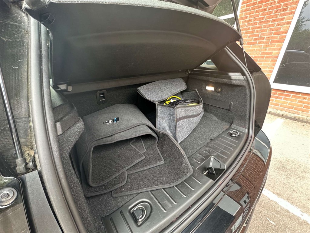 2022 BMW i3 — image 34