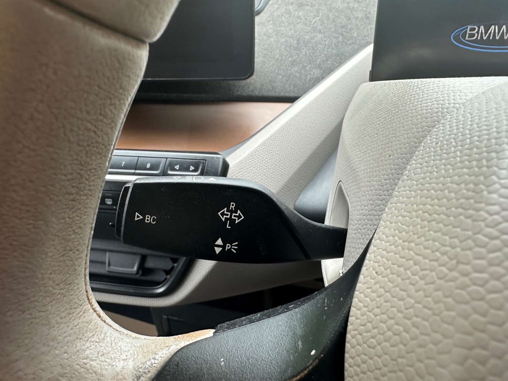 2022 BMW i3 — image 16