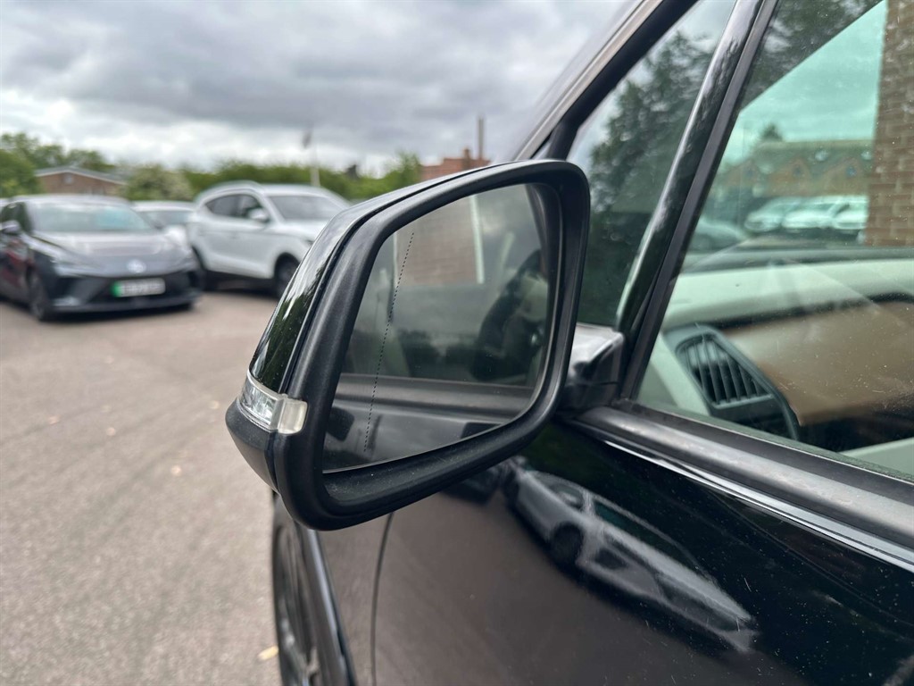 2022 BMW i3 — image 35