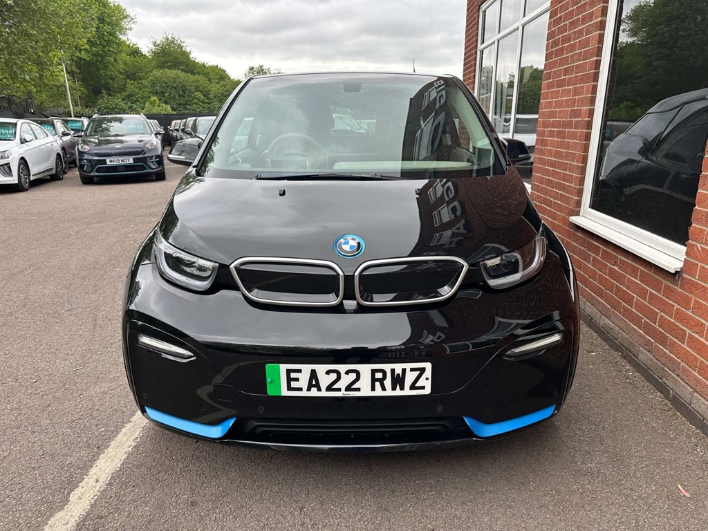 2022 BMW i3 — image 3