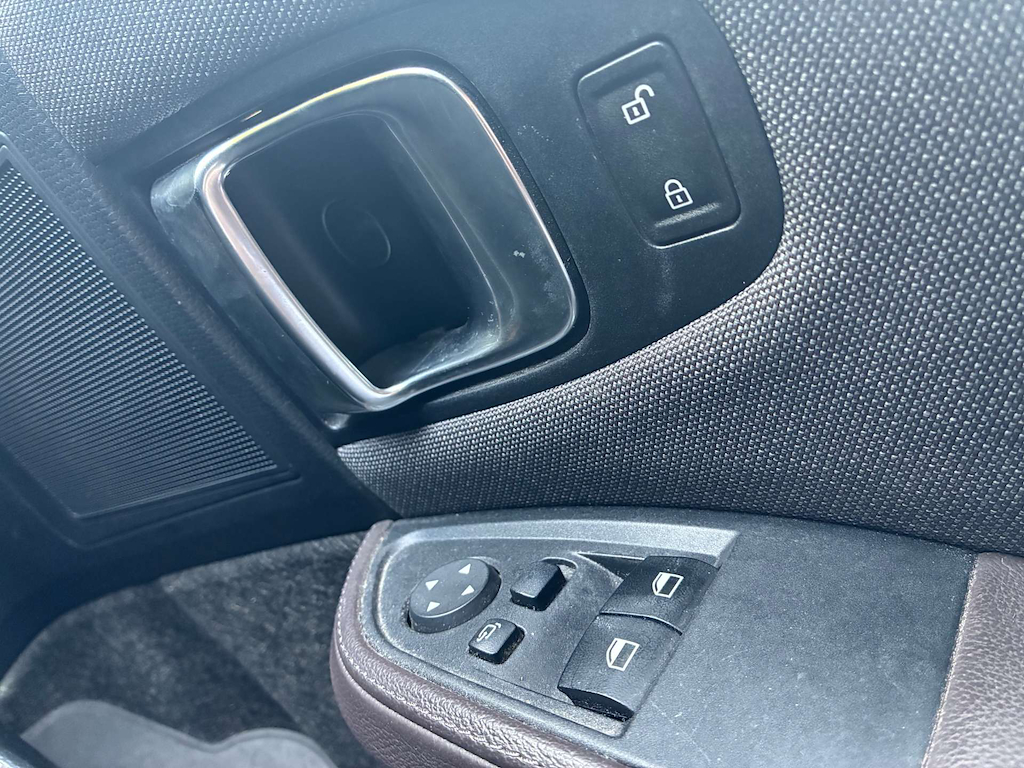2020 BMW i3 — image 14