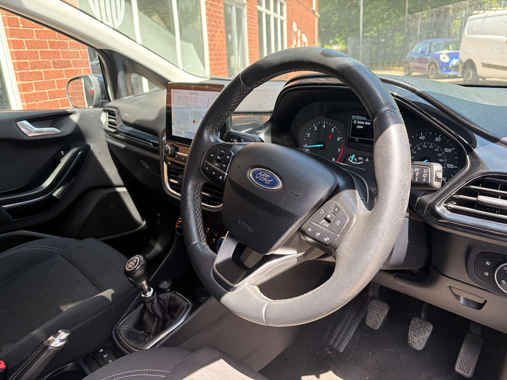 2020 Ford Fiesta — image 11