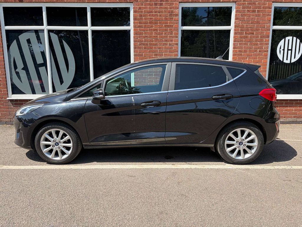 2020 Ford Fiesta — image 3