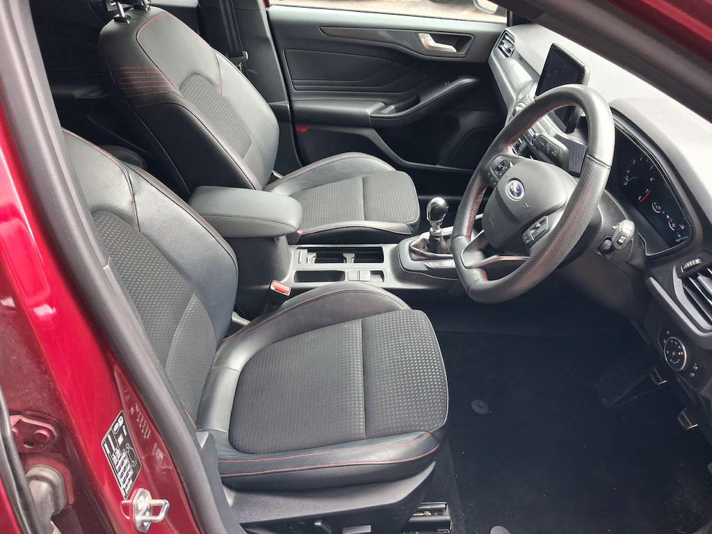 2019 Ford Focus — image 24