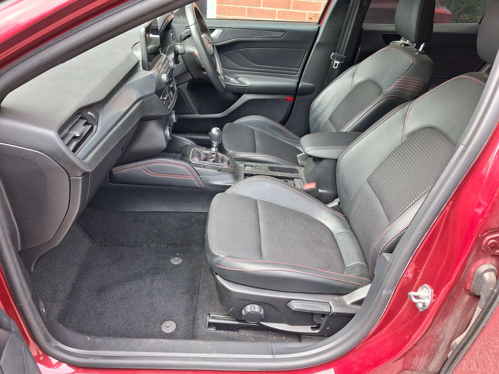 2019 Ford Focus — image 28