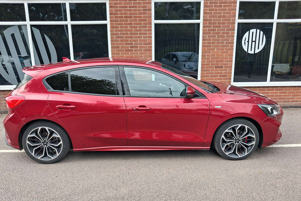 2019 Ford Focus — image 3