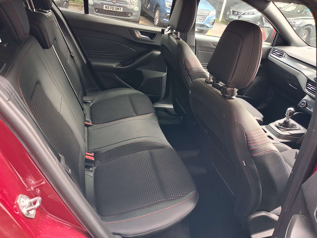 2019 Ford Focus — image 26