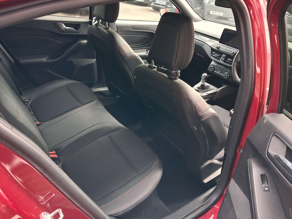 2019 Ford Focus — image 23