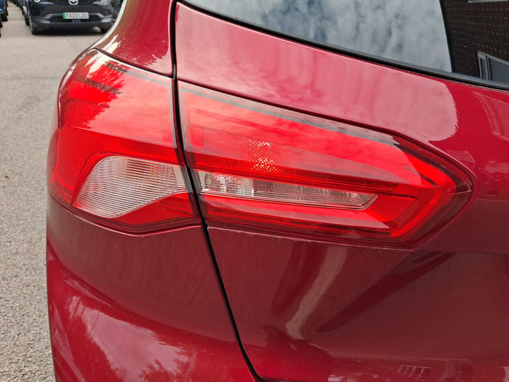 2019 Ford Focus — image 12
