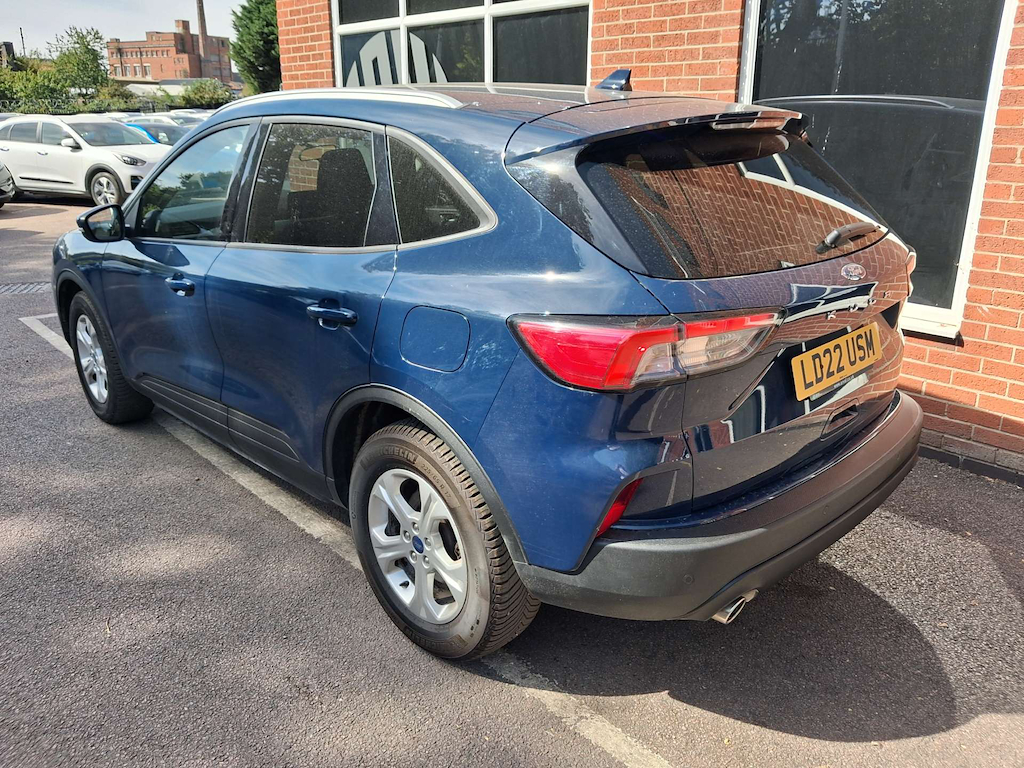 2022 Ford Kuga — image 2