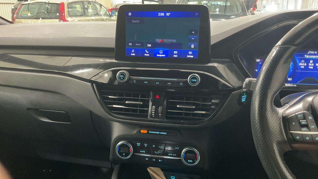 2020 Ford Kuga — image 11