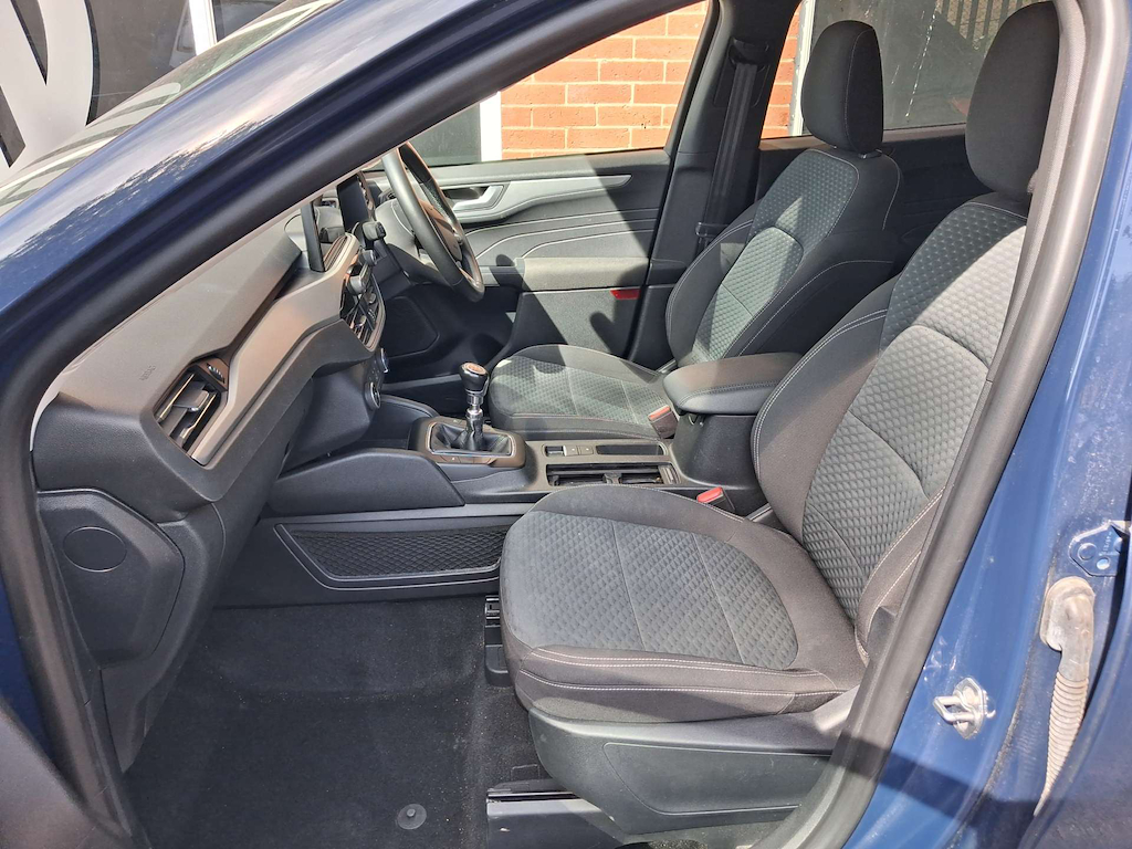 2022 Ford Kuga — image 16