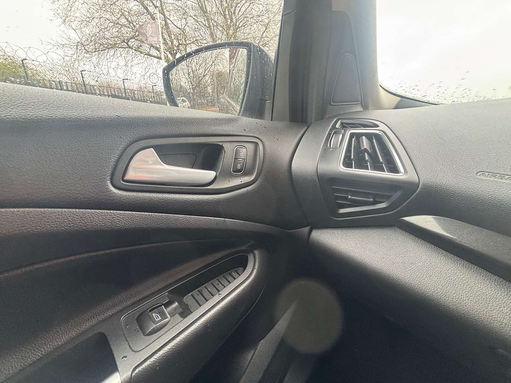 2019 Ford Kuga — image 34