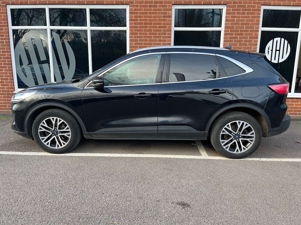 2020 Ford Kuga — image 3