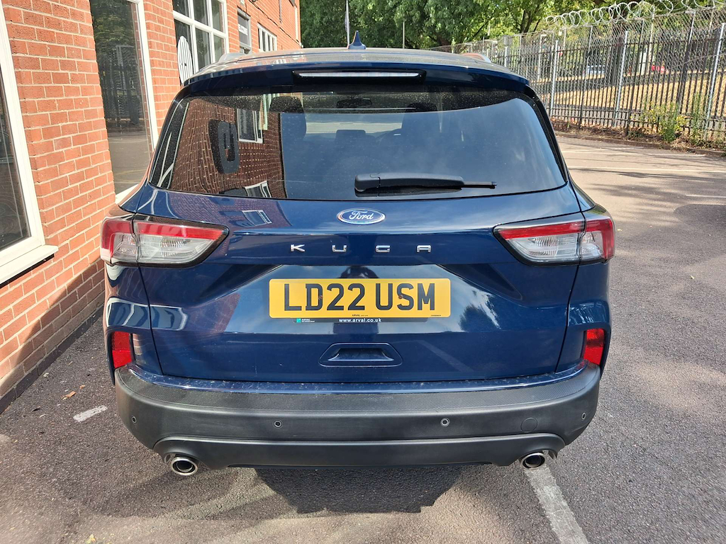 2022 Ford Kuga — image 3