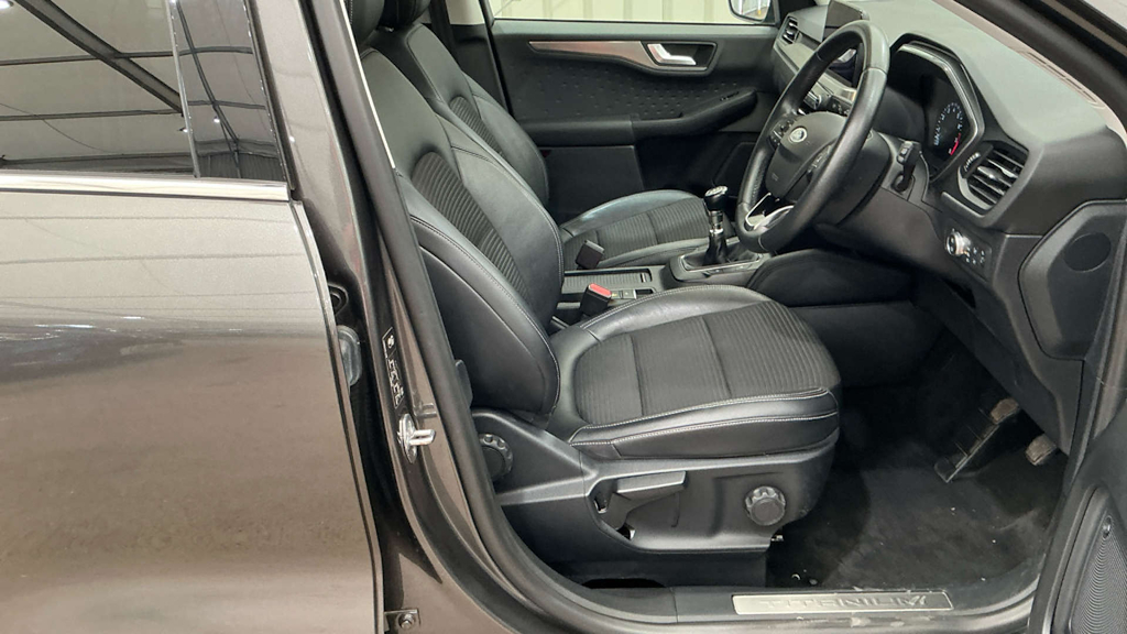 2020 Ford Kuga — image 6