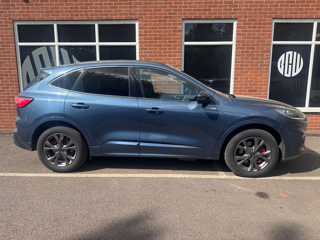 2021 Ford Kuga — image 2