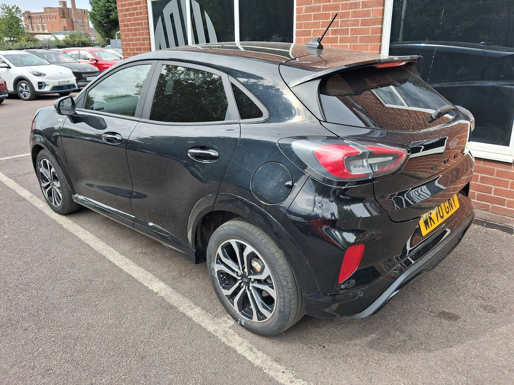 2020 Ford Puma — image 3